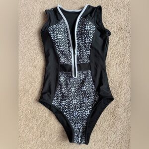 Black and White Patterned Women's Swimsuit